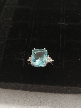 Dazzling 925ss 3 Ct Synthetic Blue Topaz Ring